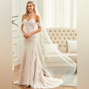 White One Tier Cut Edge Chapel Length Bridal Veil NWOT